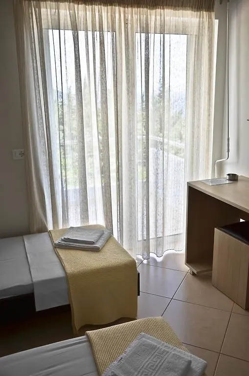 Perivolos Apartments Dhermi 0*,