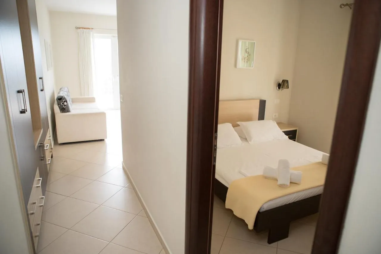 Perivolos Apartments Dhërmi Alojamento de Acomodação e Pequeno-almoço